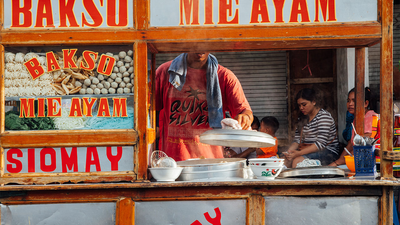 Street food bakso mi ayam